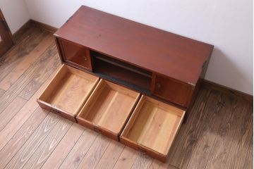 アンティーク家具　和製アンティーク　漆塗り!前面欅材の時代箪笥ローボード(2)