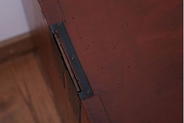 アンティーク家具　和製アンティーク　漆塗り!前面欅材の時代箪笥ローボード(2)