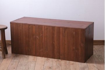 アンティーク家具　和製アンティーク　漆塗り!前面欅材の時代箪笥ローボード(2)