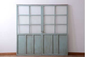 アンティーク　オリーブグリーンペイントのガラス引き戸2枚セット
