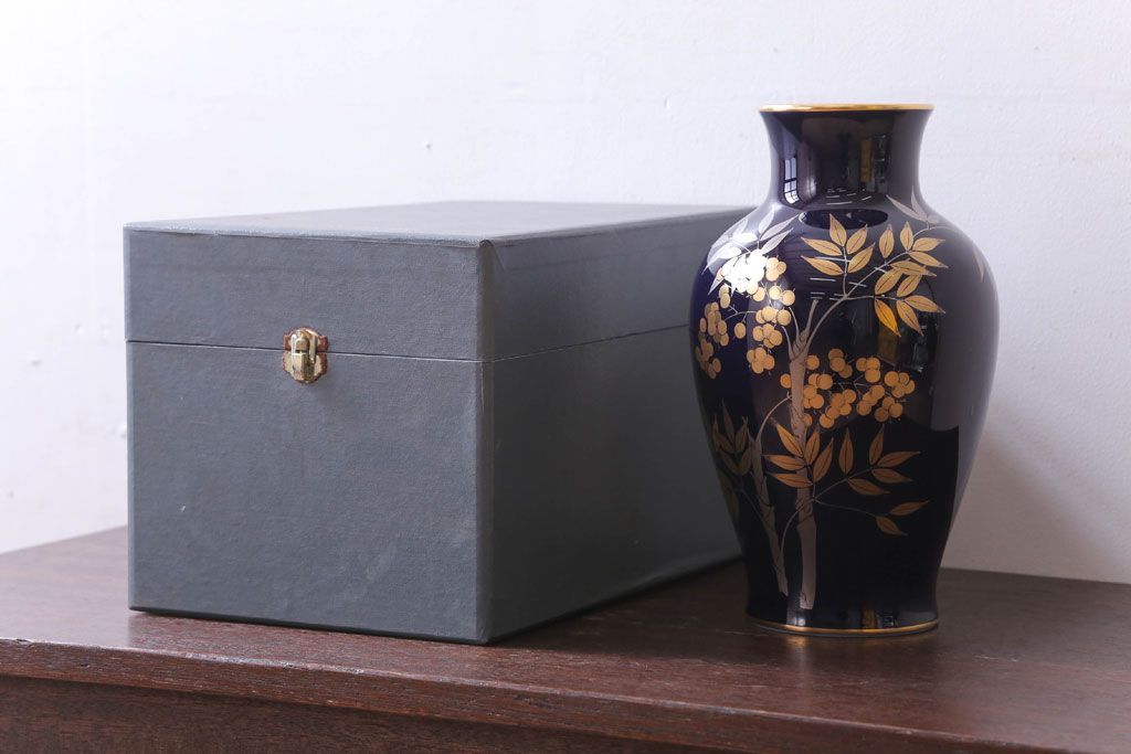 アンティーク雑貨　中古　大倉陶園(おおくらとうえん)　瑠璃(るり)金蝕　花器
