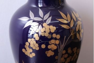 アンティーク雑貨　中古　大倉陶園(おおくらとうえん)　瑠璃(るり)金蝕　花器