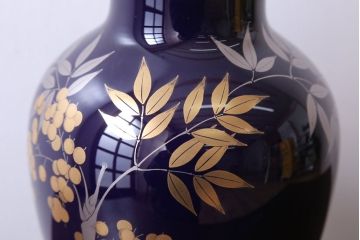アンティーク雑貨　中古　大倉陶園(おおくらとうえん)　瑠璃(るり)金蝕　花器