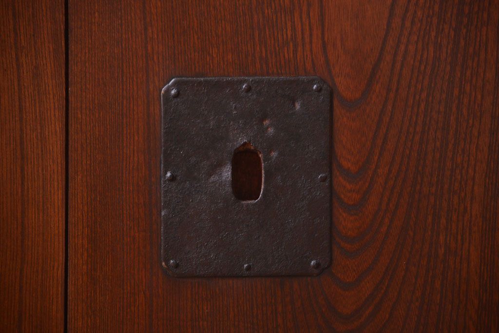 古民具・骨董　総欅材!重厚なアンティーク蔵戸(玄関戸)