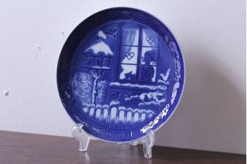 アンティーク雑貨　中古　ROYAL COPENHAGEN(ロイヤルコペンハーゲン)　イヤープレート　2001年