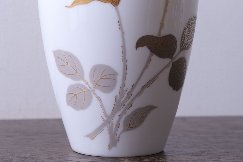 アンティーク雑貨　中古　大倉陶園(おおくらとうえん)　金蝕バラ　23cm花器