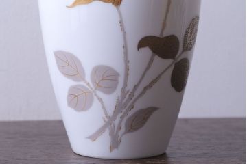 アンティーク雑貨　中古　大倉陶園(おおくらとうえん)　金蝕バラ　23cm花器