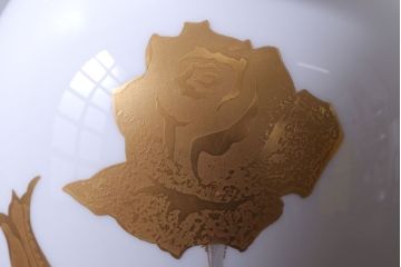 アンティーク雑貨　中古　大倉陶園(おおくらとうえん)　金蝕バラ　23cm花器