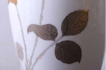 アンティーク雑貨　中古　大倉陶園(おおくらとうえん)　金蝕バラ　23cm花器