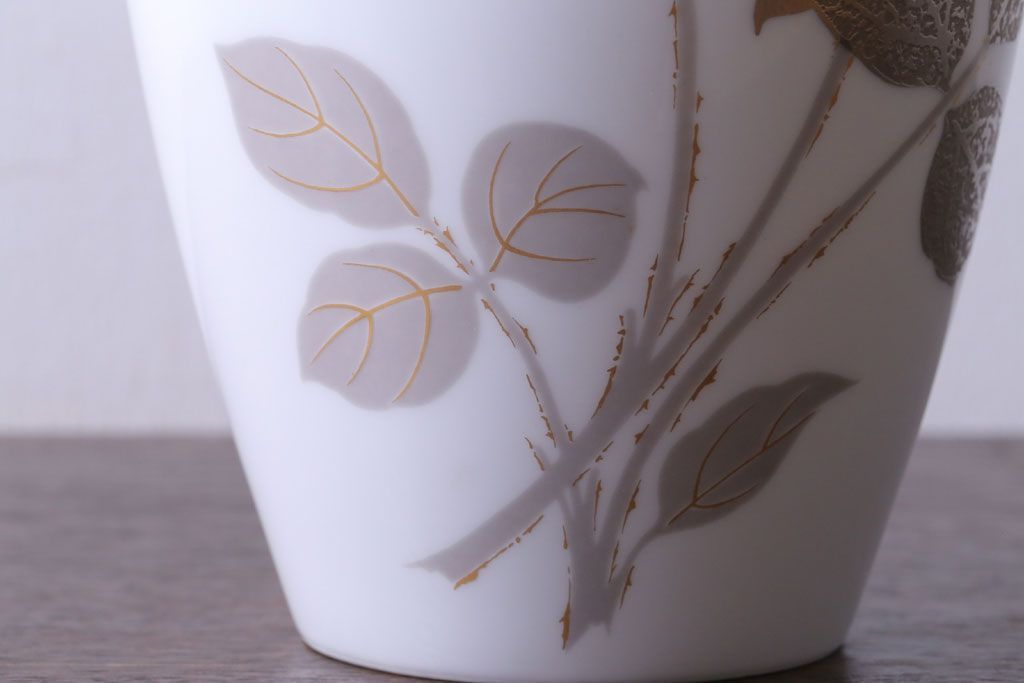 アンティーク雑貨　中古　大倉陶園(おおくらとうえん)　金蝕バラ　23cm花器