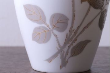 アンティーク雑貨　中古　大倉陶園(おおくらとうえん)　金蝕バラ　23cm花器