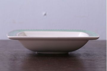 アンティーク雑貨　イギリスWedgwood(ウェッジウッド)　SARAH'S GARDEN(サラズガーデン)　角皿2枚セット(洋食器)