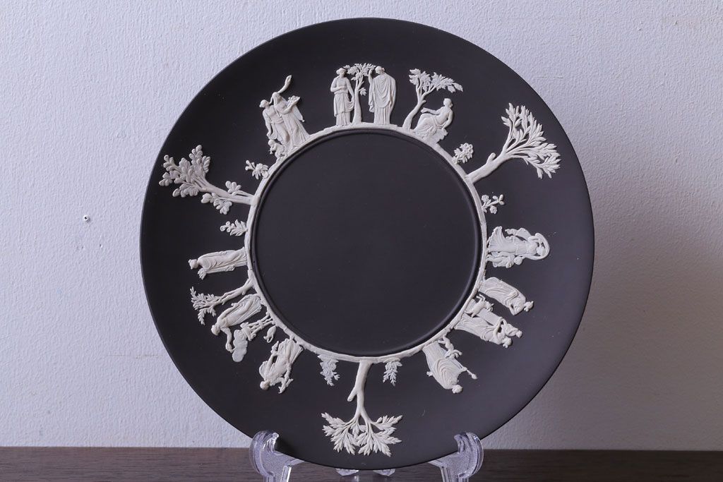 アンティーク雑貨　中古　イギリスWedgwood(ウェッジウッド)　ジャスパー　ブラックプレート(洋食器)