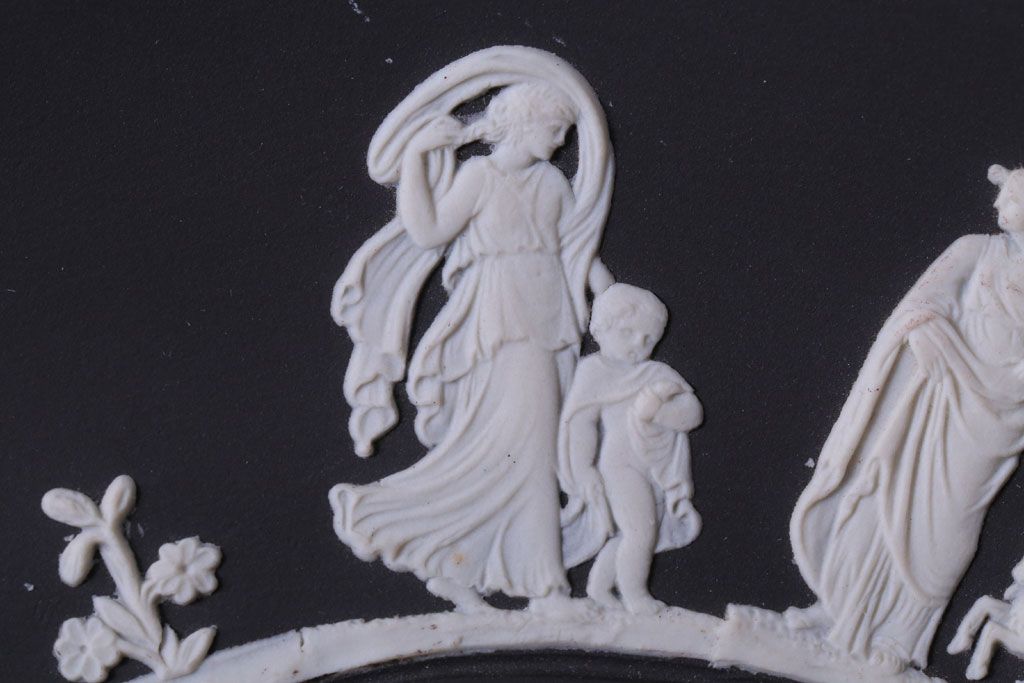 アンティーク雑貨　中古　イギリスWedgwood(ウェッジウッド)　ジャスパー　ブラックプレート(洋食器)