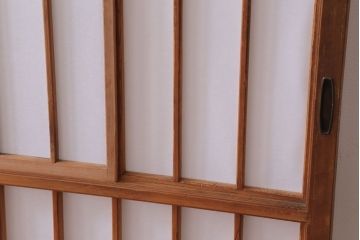  和製アンティーク　腰板黒柿材!デザインガラス入りの古い雪見障子戸2枚セット(2)(引き戸、擦り上げ障子戸、擦上障子戸)