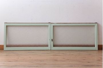 アンティーク　ダイヤガラス入り!ミントグリーンペイントのガラス戸2枚セット(窓)(1)