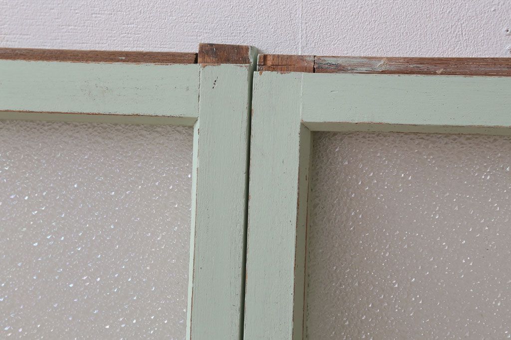 アンティーク　ダイヤガラス入り!ミントグリーンペイントのガラス戸2枚セット(窓)(1)