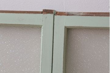 アンティーク　ダイヤガラス入り!ミントグリーンペイントのガラス戸2枚セット(窓)(1)