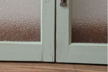 アンティーク　ダイヤガラス入り!ミントグリーンペイントのガラス戸2枚セット(窓)(1)