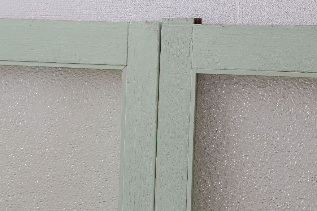 アンティーク　ダイヤガラス入り!ミントグリーンペイントのガラス戸2枚セット(窓)(1)