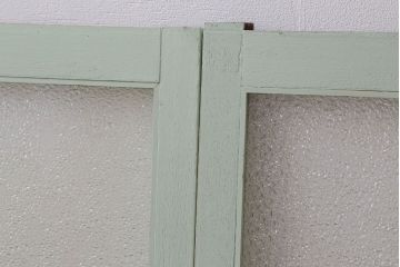 アンティーク　ダイヤガラス入り!ミントグリーンペイントのガラス戸2枚セット(窓)(1)