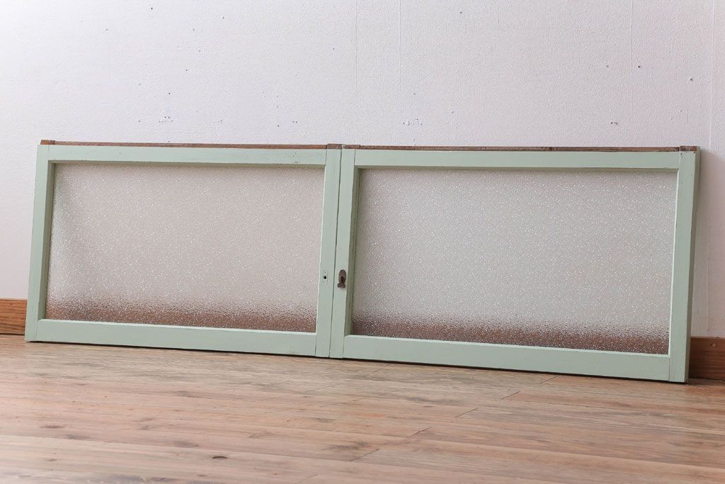 アンティーク　ダイヤガラス入り!ミントグリーンペイントのガラス戸2枚セット(窓)(2)