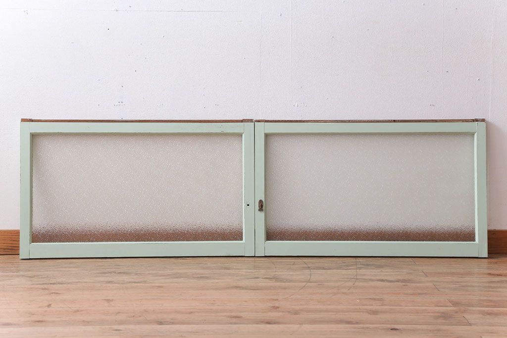 アンティーク　ダイヤガラス入り!ミントグリーンペイントのガラス戸2枚セット(窓)(2)