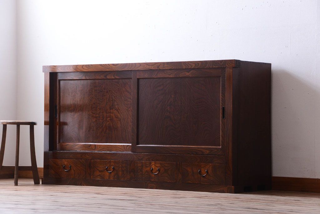 アンティーク家具　古民具・骨董　米沢地方　前面欅玉杢材!時代箪笥サイドボード(水屋箪笥)(1)