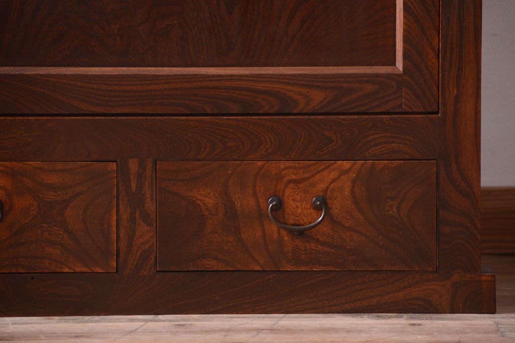 アンティーク家具　古民具・骨董　米沢地方　前面欅玉杢材!時代箪笥サイドボード(水屋箪笥)(1)