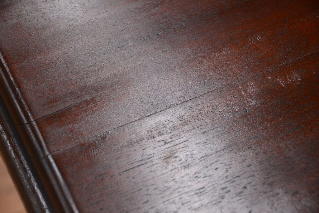 アンティーク家具　海外アンティーク　重厚なデザインの優雅なコーヒーテーブル(カフェテーブル・陳列台)