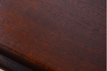 アンティーク家具　海外アンティーク　重厚なデザインの優雅なコーヒーテーブル(カフェテーブル・陳列台)