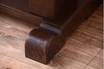 アンティーク家具　海外アンティーク　重厚なデザインの優雅なコーヒーテーブル(カフェテーブル・陳列台)