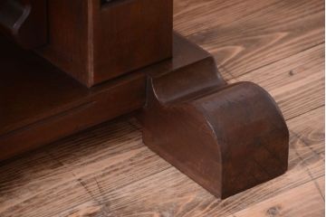 アンティーク家具　海外アンティーク　重厚なデザインの優雅なコーヒーテーブル(カフェテーブル・陳列台)