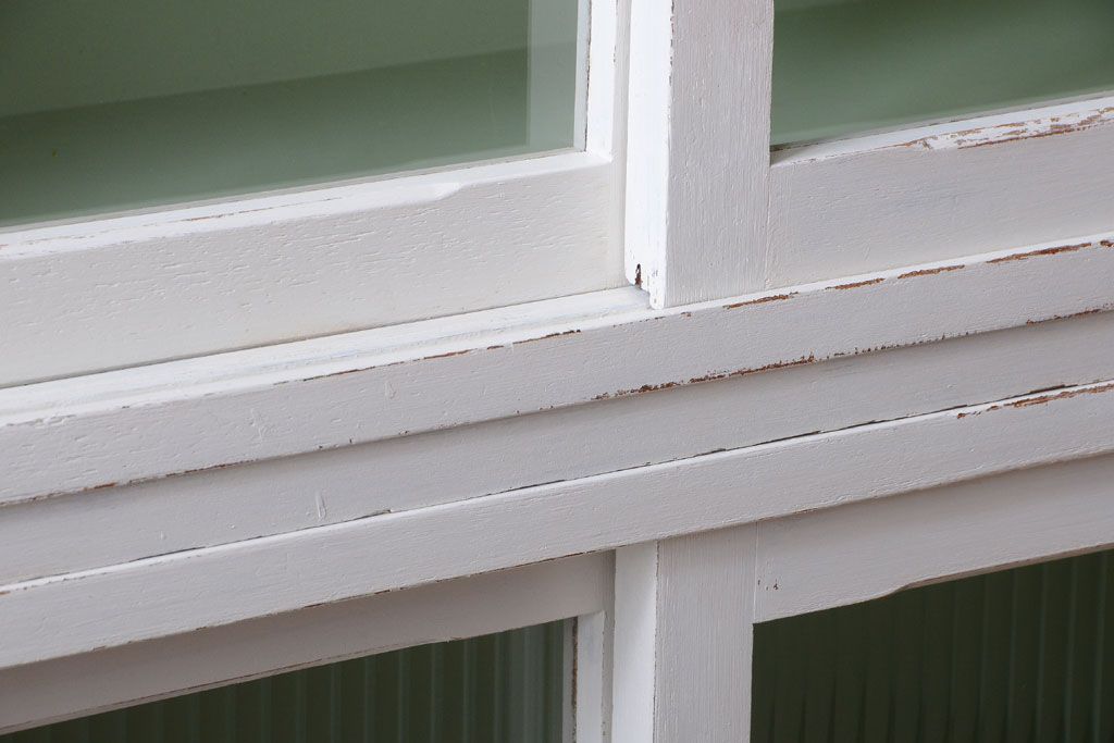 アンティーク家具　アンティークペイント　モールガラス入り!脚付き重ね収納棚(食器棚)