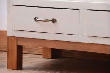 アンティーク家具　アンティークペイント　モールガラス入り!脚付き重ね収納棚(食器棚)