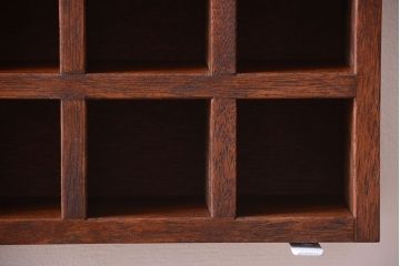 アンティーク家具　和製アンティーク　4×4　古い木製の壁掛けマス目棚(収納棚、飾り棚)(小)(1)