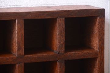 アンティーク家具　和製アンティーク　4×4　古い木製の壁掛けマス目棚(収納棚、飾り棚)(小)(2)