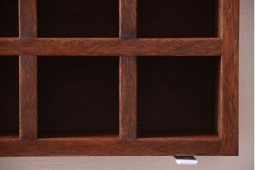 アンティーク家具　和製アンティーク　4×4　古い木製の壁掛けマス目棚(収納棚、飾り棚)(小)(2)