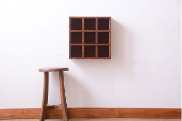 アンティーク家具　和製アンティーク　3×3　古い木製の壁掛けマス目棚(小)(1)