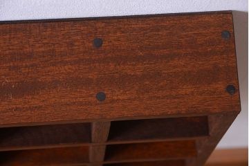 アンティーク家具　和製アンティーク　3×3　古い木製の壁掛けマス目棚(小)(1)