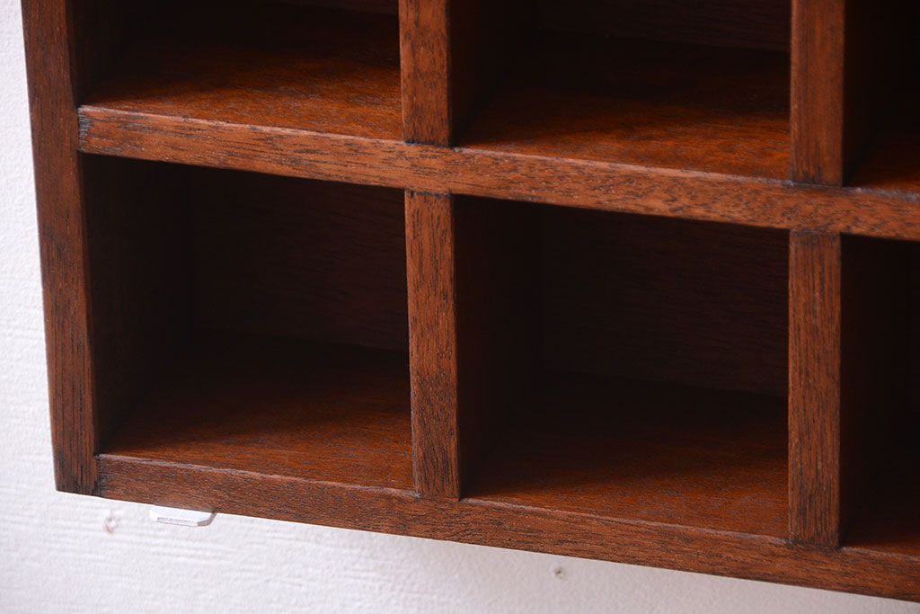 アンティーク家具　和製アンティーク　3×3　古い木製の壁掛けマス目棚(小)(1)