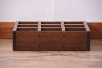 アンティーク家具　和製アンティーク　3×3　古い木製の壁掛けマス目棚(小)(1)