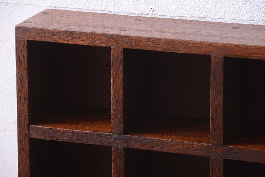 アンティーク家具　和製アンティーク　3×3　古い木製の壁掛けマス目棚(小)(3)
