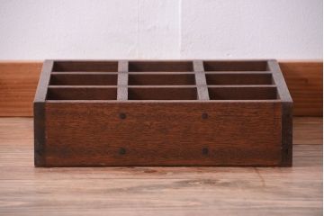 アンティーク家具　和製アンティーク　3×3　古い木製の壁掛けマス目棚(小)(3)