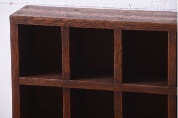アンティーク家具　和製アンティーク　3×5　古い木製の壁掛けマス目棚(収納棚、飾り棚)(1)