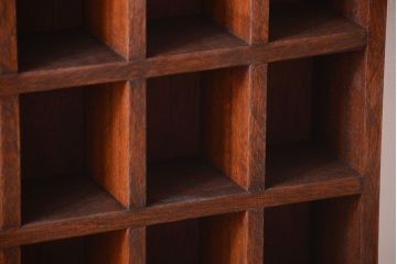 アンティーク家具　和製アンティーク　3×5　古い木製の壁掛けマス目棚(収納棚、飾り棚)(1)