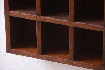 アンティーク家具　和製アンティーク　3×5　古い木製の壁掛けマス目棚(収納棚、飾り棚)(1)