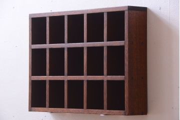 アンティーク家具　和製アンティーク　3×5　古い木製の壁掛けマス目棚(収納棚、飾り棚)(2)