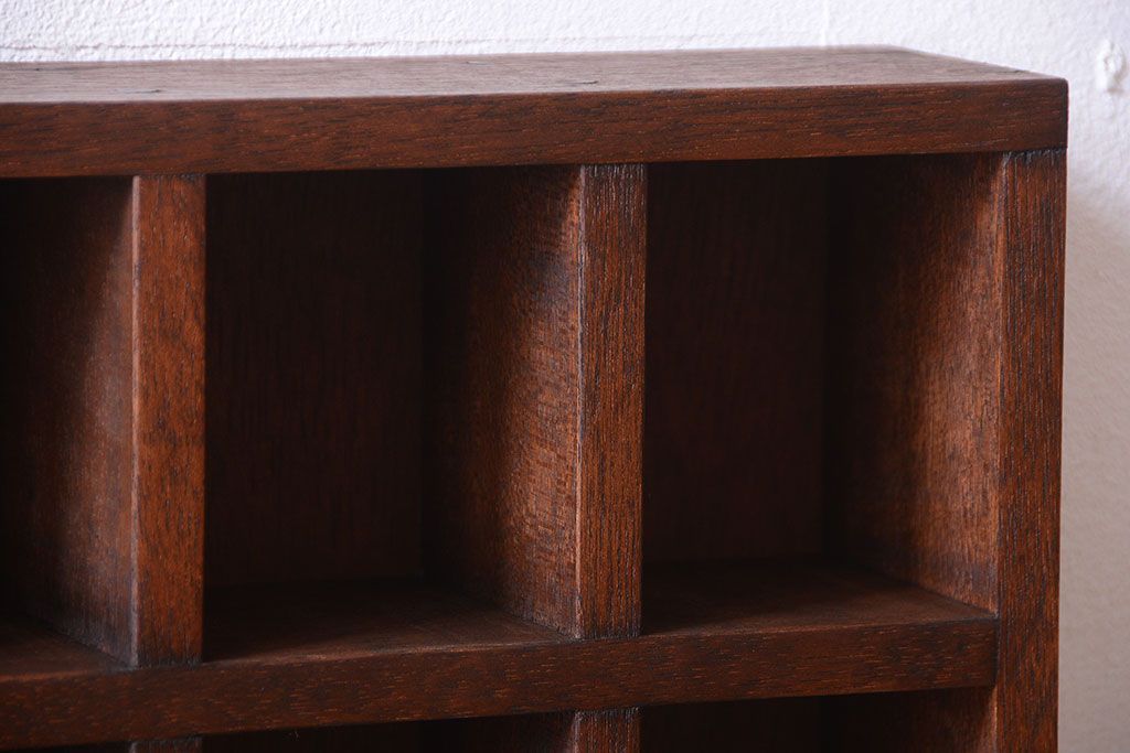 アンティーク家具　和製アンティーク　3×5　古い木製の壁掛けマス目棚(収納棚、飾り棚)(2)