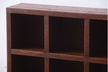 アンティーク家具　和製アンティーク　4×4　古い木製の壁掛けマス目棚(収納棚、飾り棚)(大)(1)